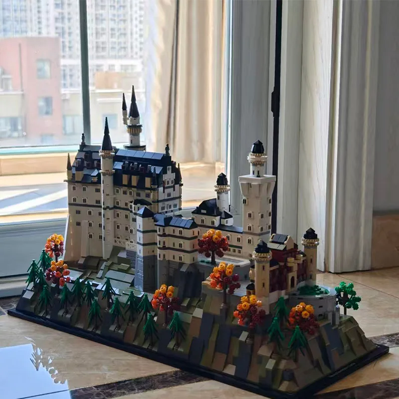 MINISO Neuschwanstein Castle المعماري أطقم منمذجة القلعة الأوروبية الغابات المشهد اللبنات لعبة هدية عيد الميلاد