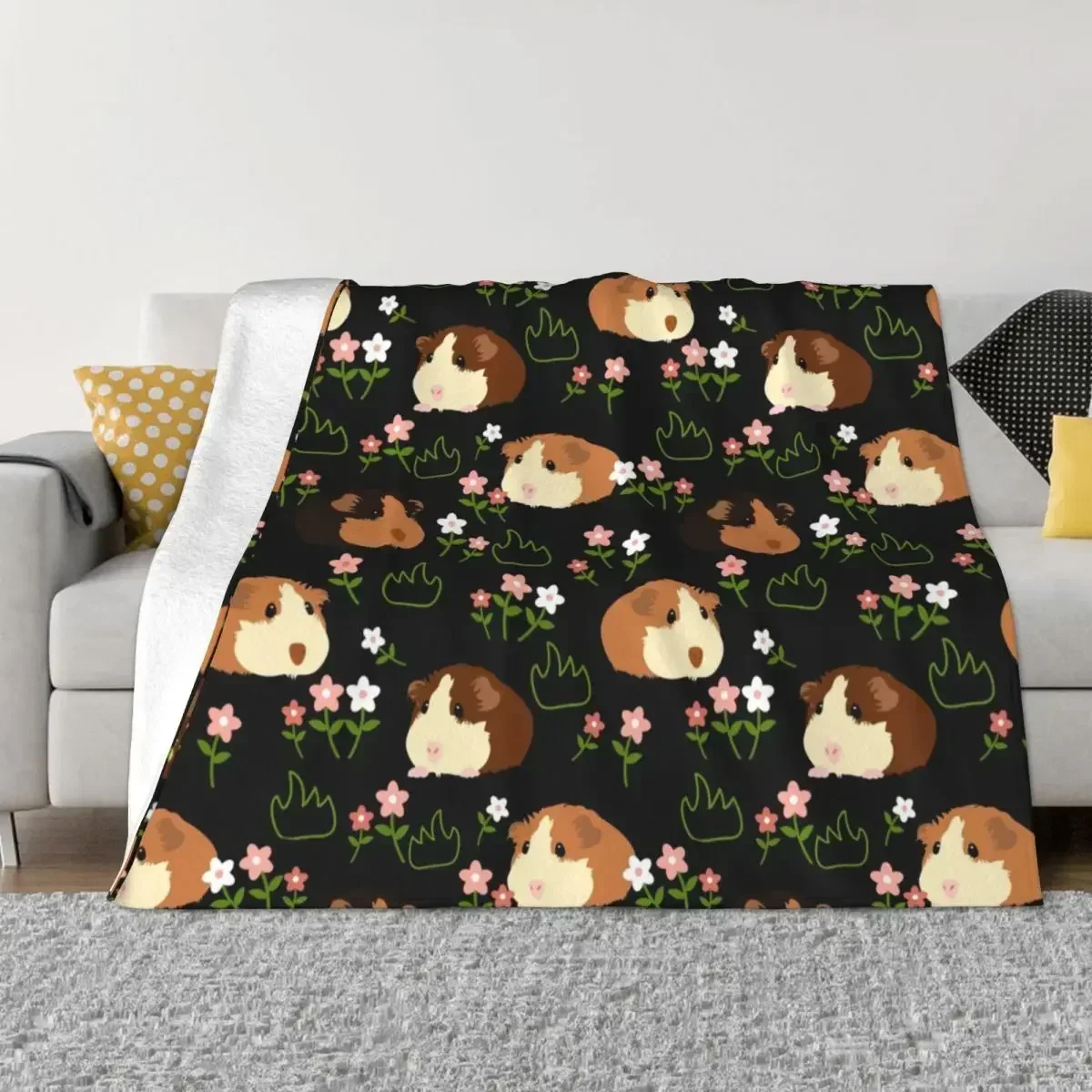 

Cute Guinea Pig Flowers Throw Blanket Soft Warm Flannel Bedspread for Bedroom Sofa