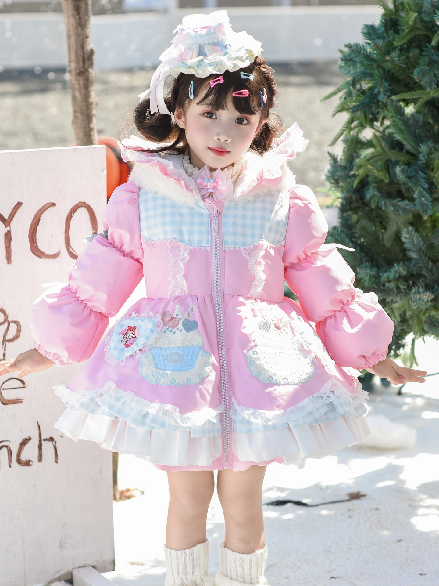 Kurtka zimowa dla dziewczynek Lolita Sle, ciepła, modna, ocieplana, prosta, długa, zapinana na zamek.