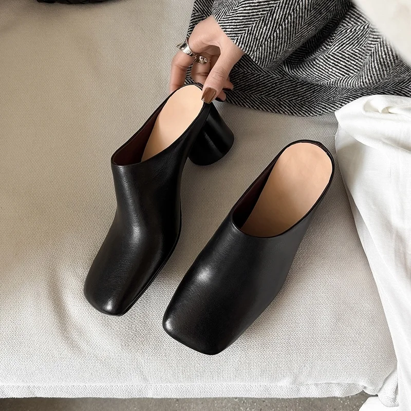 

2026 New Top Quality Real Leather Women's Mueller Slippers High Thick Heels Covered Toe Slippers Female Comfort Retro Sandals