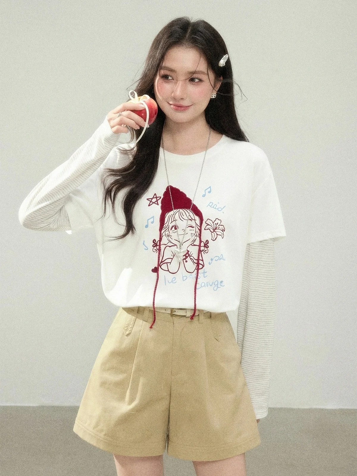 

White round Neck Long Sleeve T-Shirt Women's Loose Shoulder Padded Spring 2026 Zhang Soda Early Spring New Style Casual Wear