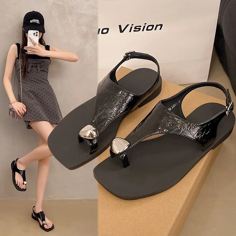 

2025 Summer Women Sandals Flats Slippers Leather Flip Flops Belt Buckle Female Shoes Roman Fashion Women's Sandals