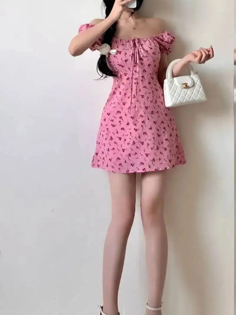 Abito floreale con colletto quadrato rosa rosa Elegante estate 2025 Nuova moda Bellissimo stile vacanza Bellissimo abito Top dolce GPU7