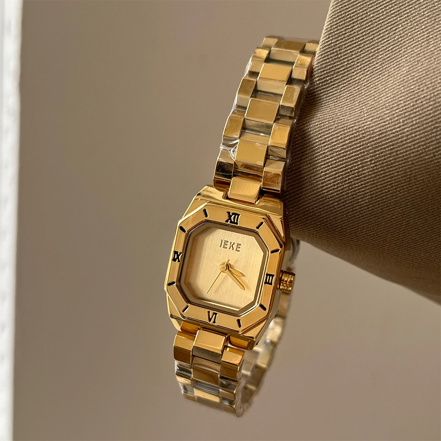 Minimalist Style, Sophisticated Square Steel Band Watch, Fashionable Retro Light Luxury Versatile Casual Women'S Wristwatch.