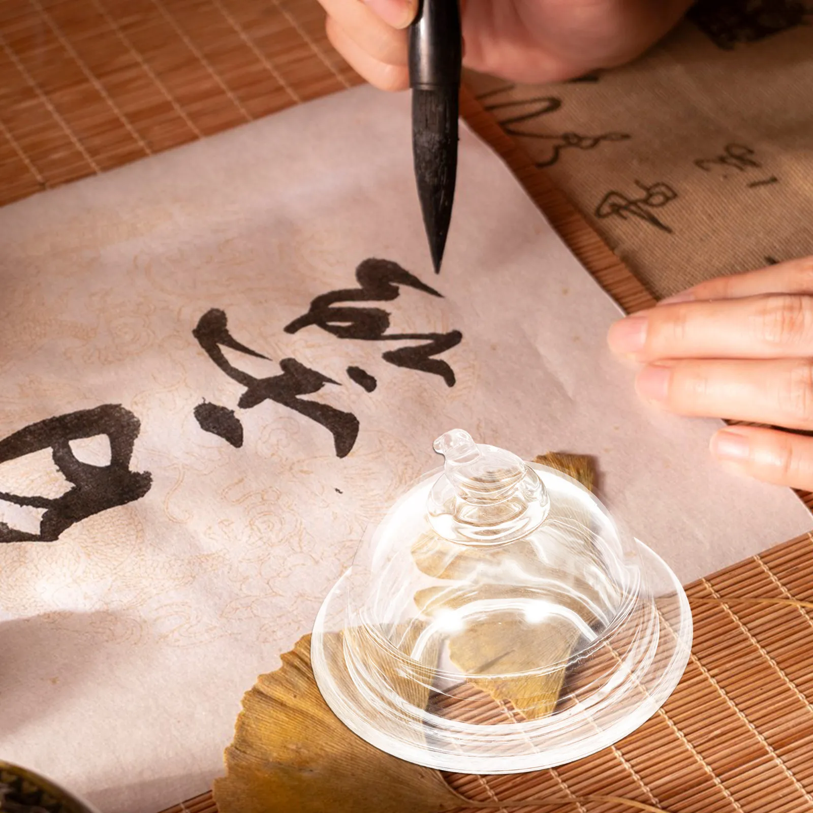 Elegant Glass Ink Dish Dome Lid Multi Purpose Calligraphy Inkwell Chinese Sumi Painting Storage Tray Airtight Sealed Lid