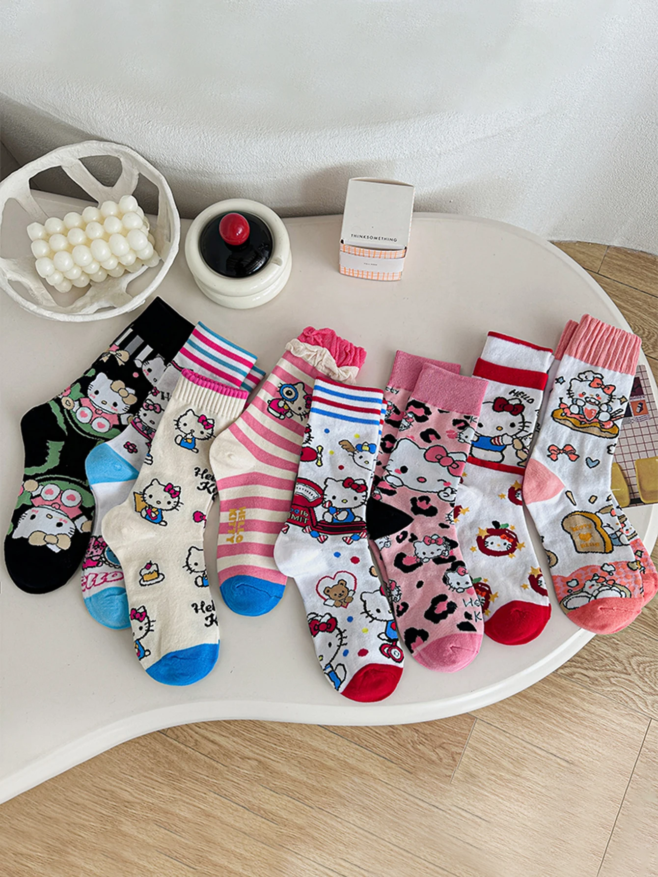 5/10/15 paia di miniso casuali Nuovo modello sanrio Cartoon hello Kitty Calzini a metà polpaccio da donna comodi e traspiranti