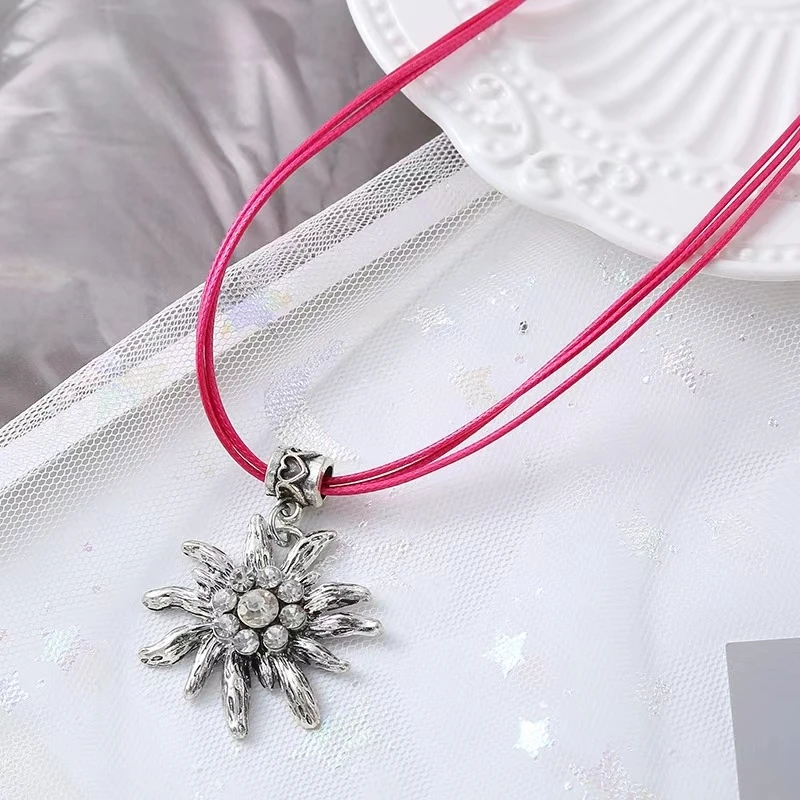 Hot Sale Edelweiss Vintage Necklace For Women Germany Bavaria Oktoberfest Jewelry Girl Party Gifts