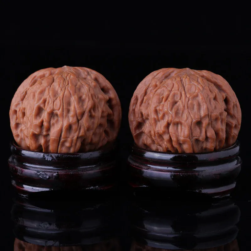 Men's walnut hand-held toy grinding disc blunt tip dense grain short stem large belly round lion head official hat