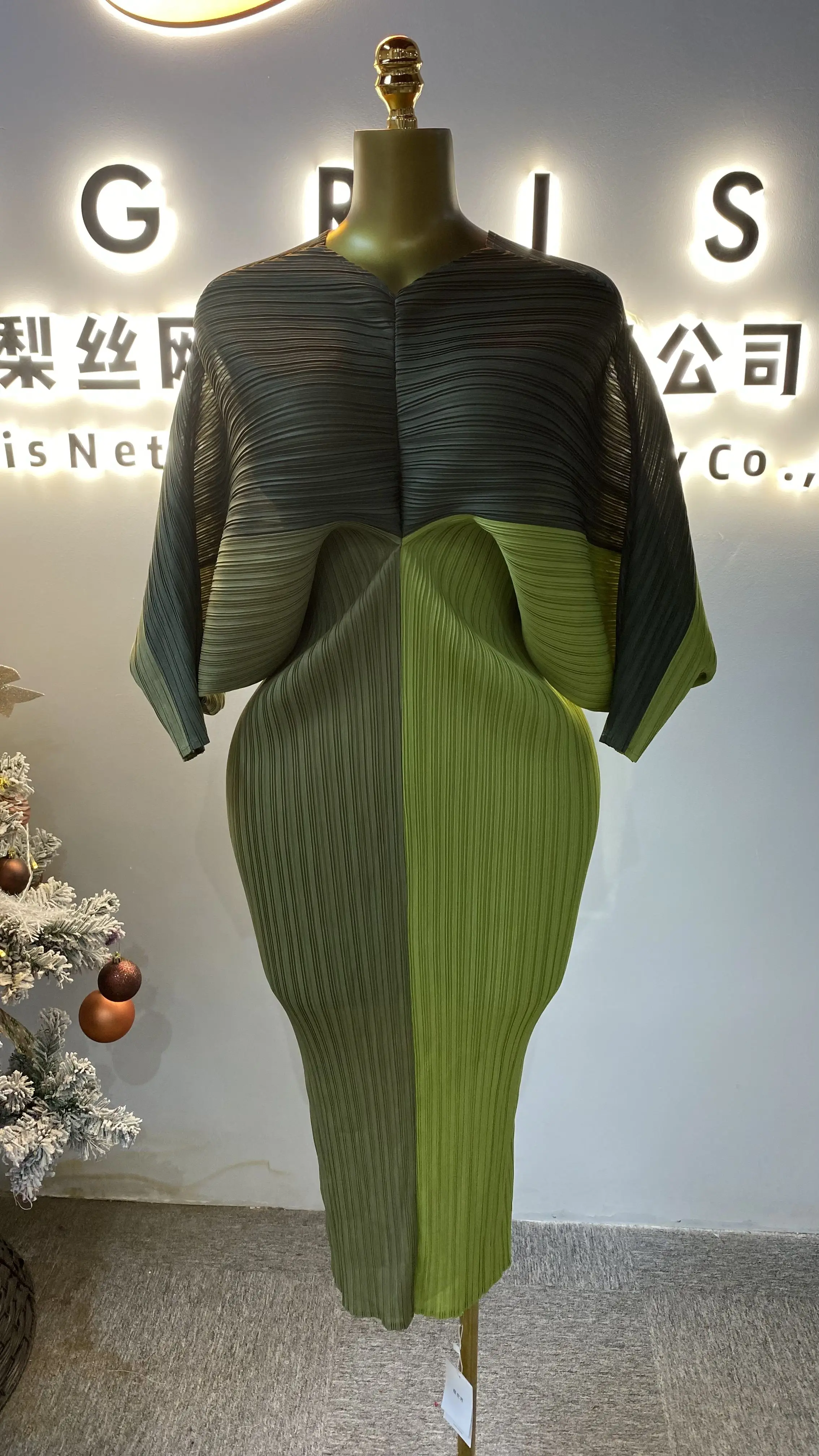 حار 2025 الخريف نمط جديد الأكثر مبيعا الخامس الرقبة Batwing كم فستان مُزين بطباعة-GZXX086 #1