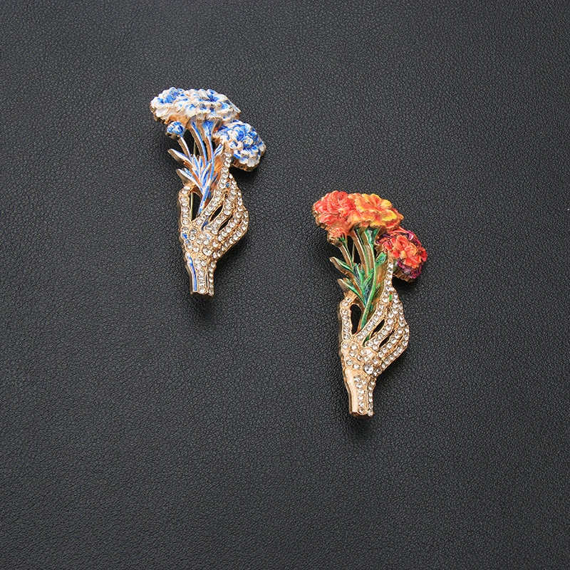 Rhinestone Hand‑Held Flower Bouquet Brooch Enamel Floral Lapel Pin Women Vintage Coat Jewelry Gift