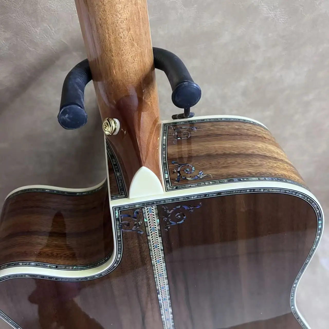 US Local Dispatch Natural Koa D45 Cutaway Model Acoustic Guitar, 41 Inch, Koa Wood Body, 6 String, Wooden Guitar, Full Vine Floral Abalone Inlay, Multi-Layer Pearl Binding, Gloss Finish, Professional Folk Guitar, Free Shipping view 6