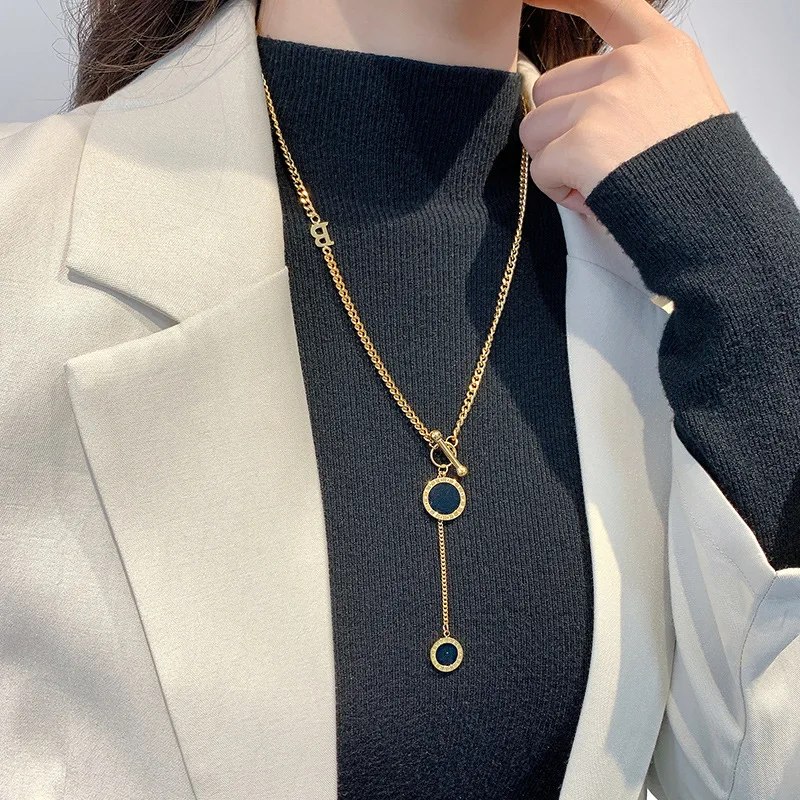 Letter B Roman sweater chain autumn and winter new long necklace high-end accessories