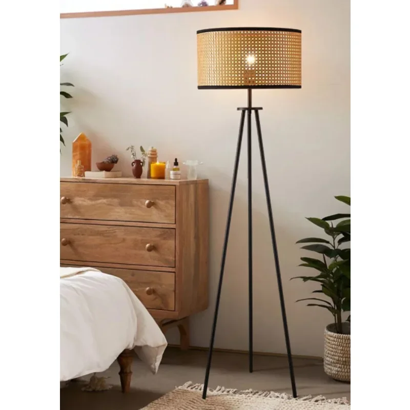 

Vintage Art Hand Knitting Rattan Lampshade E27 Led Floor Lamps for Living Room Sofa Tripod Standing Light Bedroom Beside Lights