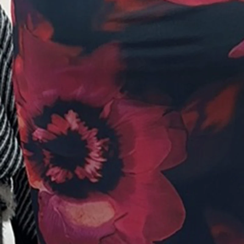 فستان نسائي صيفي بدون ظهر بطبعة زهور بدون أكمام وحزام سباغيتي ورقبة دائرية وظهر متقاطع فستان طويل بقصة ضيقة