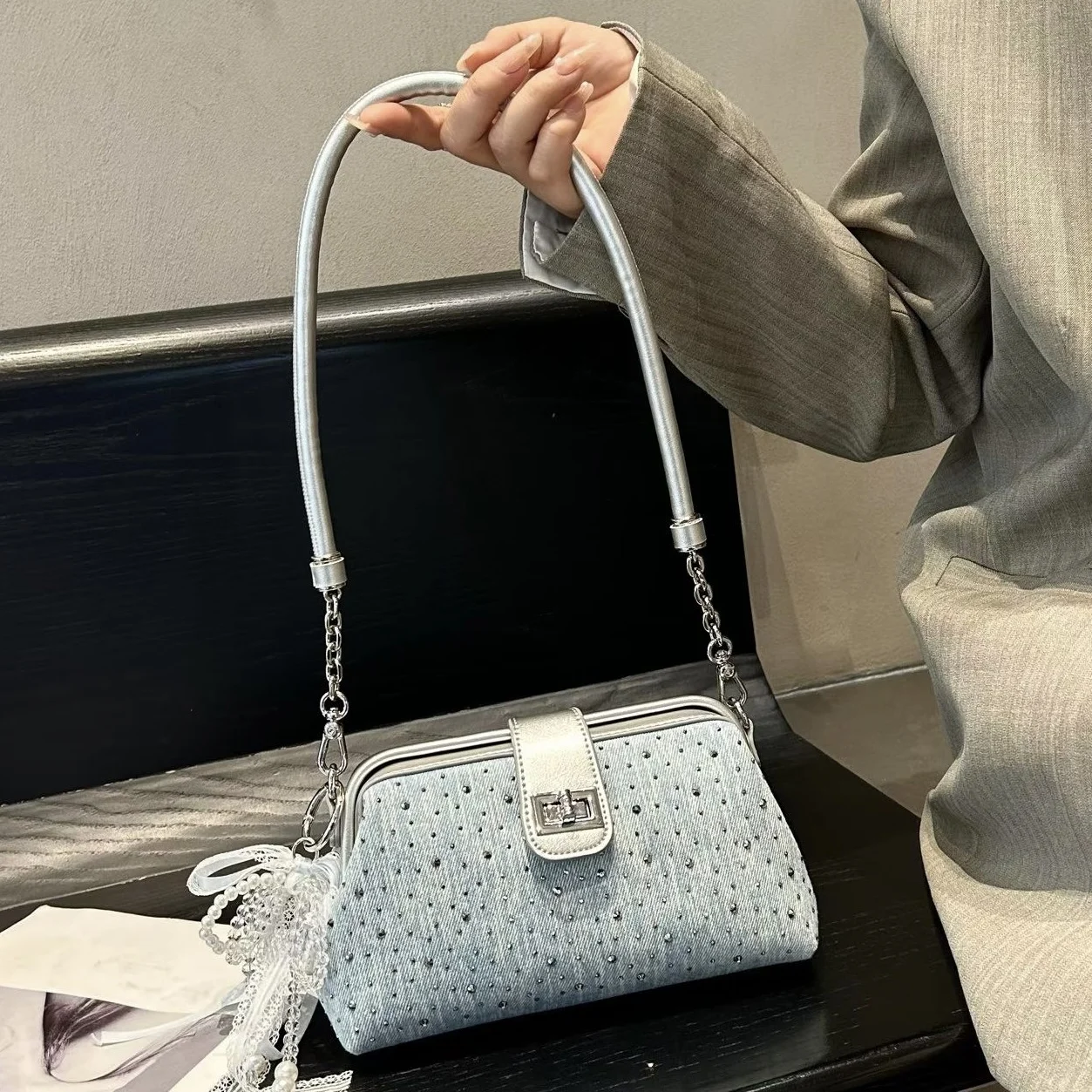 fashionable-diamond-handbag-underarm-commuter-box-bag-single-shoulder-crossbody-bag-elegant-style-handbag-women's-purse