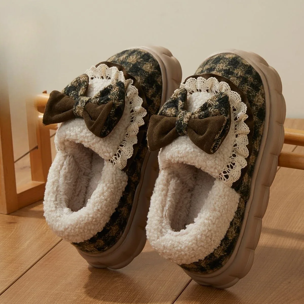 ​Women's Winter Bow Knot Cotton Slippers Fleece Lined Extra Thick Warm Slip Resistant Thick Sole Indoor Outdoor Heel Covering​