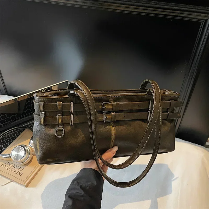 Nowa damska torebka na ramię w słodkim stylu na rok 2025 - elegancka, wysokiej jakości, o dużej pojemności i z wieloma kieszeniami, uniwersalna do noszenia pod pachą/do ręki.