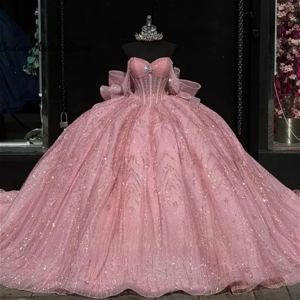 Hellrosa Ballkleid 15 Quinceanera-Kleid mit Schleife Mexikanisches Geburtstagskleid Prinzessinnenkleid Sweet 16 Kleider Maßanfertigung 2026