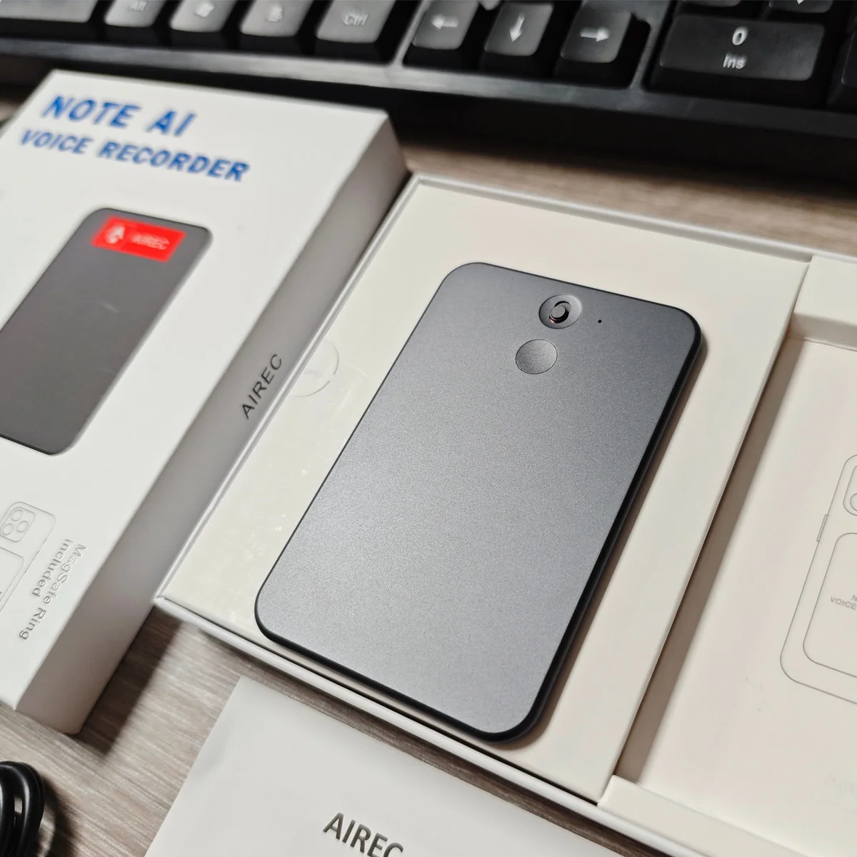 

Wearable Magnetic Voice Recorder A3 AI, Hands-Free Call Recording, Live Speech to Text, 189 Languages Translation, Gift Idea