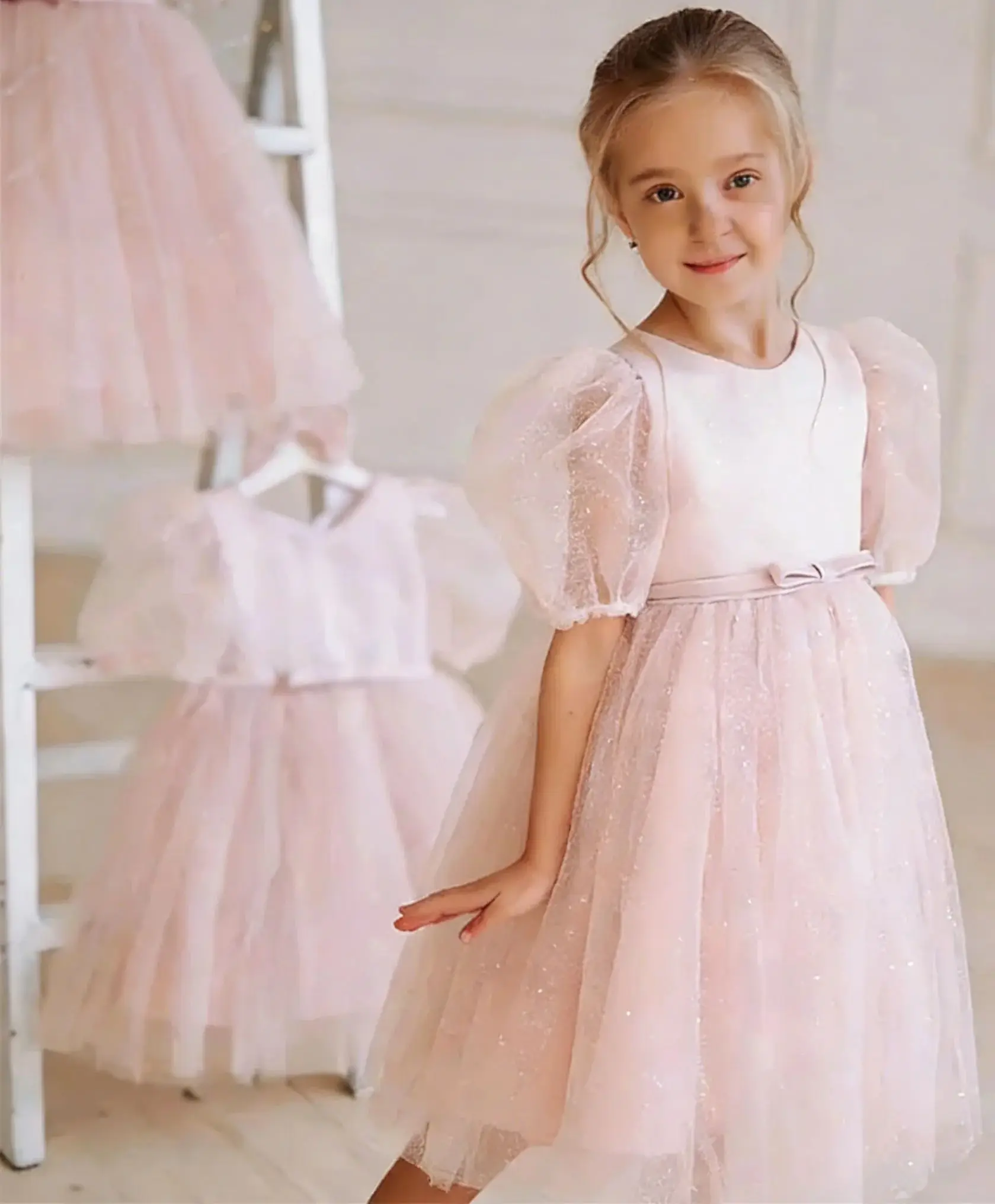 Просто атласные платья с цветочным узором для девочек на свадьбу, блестящее тюлевое платье с короткими рукавами, пышное бальное платье принцессы для причастия Fisrst на заказ