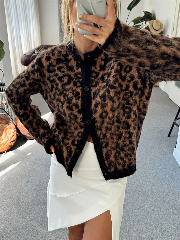 Tossy Female Leopard Cardigan Sweater Fashion Printed Contrast Loose Long Sleeve Commute Cropped Coat Women\'s Autumn Cardigan