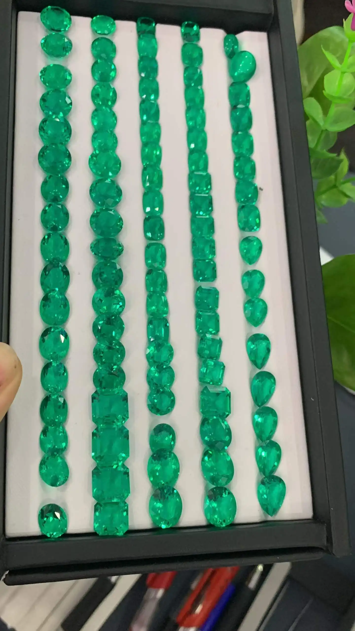 Esmeralda Cultivada en Laboratorio, Corte Esmeralda Colombiana, Precio por Quilate, Fabricante Mayorista, Perlas de Alta Calidad