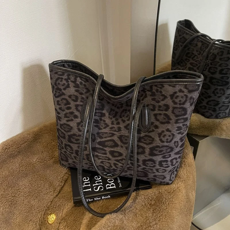nova-bolsa-tote-retro-com-estampa-de-leopardo-grande-capacidade-casual-versatil-bolsa-de-ombro-para-o-dia-a-dia-outono-inverno-novo-estilo-bolsa-balde