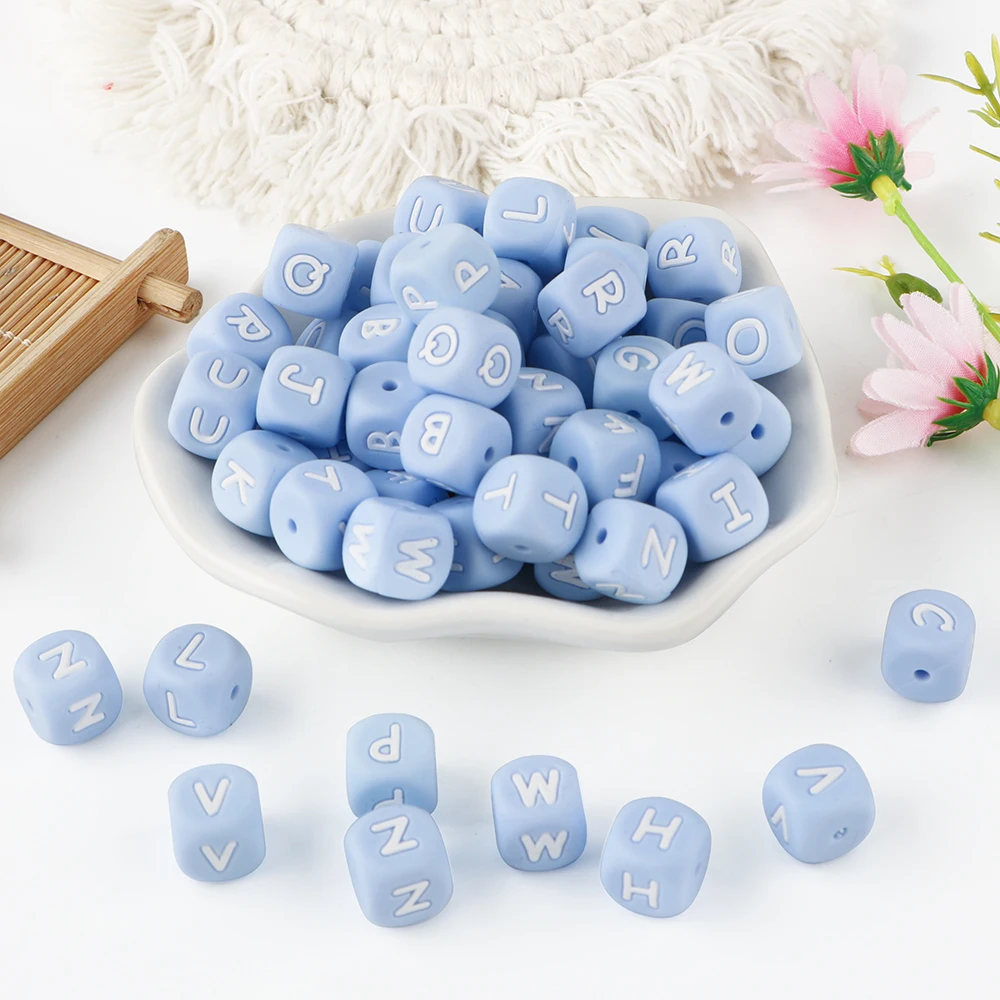 Kovict 20–26 Stück 12 mm blaue Silikon-Alphabet-Buchstabenperlen für Schmuckherstellung, Buchstaben für Armbänder, Schmuckzubehör