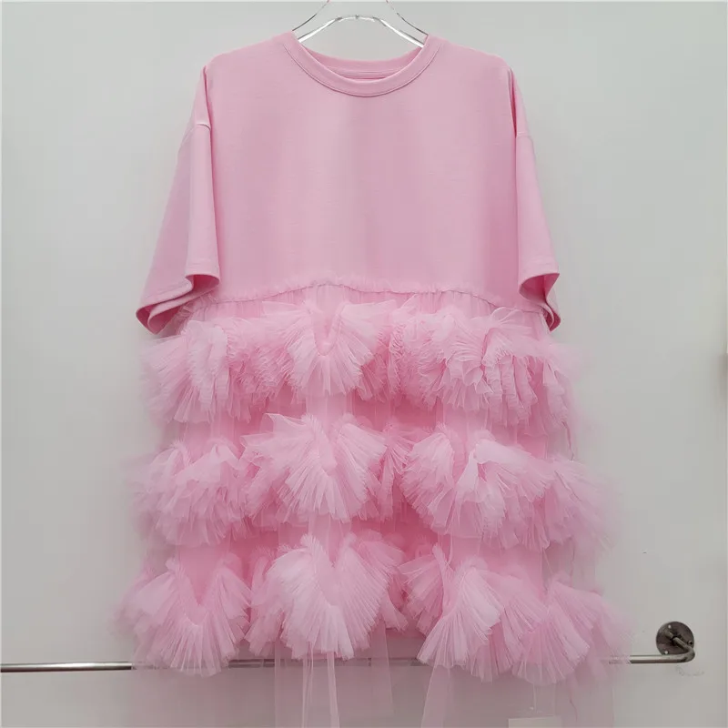 T-shirtjurk van mesh met zware details. 2024 grijze oversized K-stijl, chic en comfortabel.