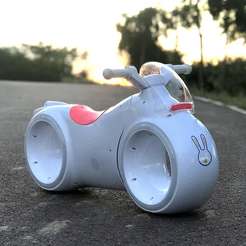 Children's Balance Car 2-8 Years Old Baby Children Sliding Bicycle Flash Music Car Smart Children's Outdoor Toy
