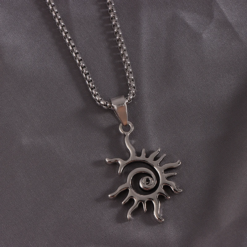 Fashion Creative Sun Flame Pendant Necklace Punk Hip Hop Retro Hipster Men's Hollowed Out Titanium Steel Necklace Jewelry