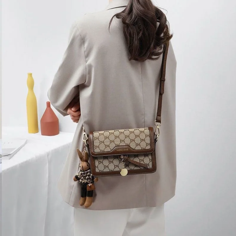 Bolsa tiracolo retrô feminina, casual e moderna, bolsa de ombro versátil, bolsa luxuosa, nova moda, outono e inverno, 2020