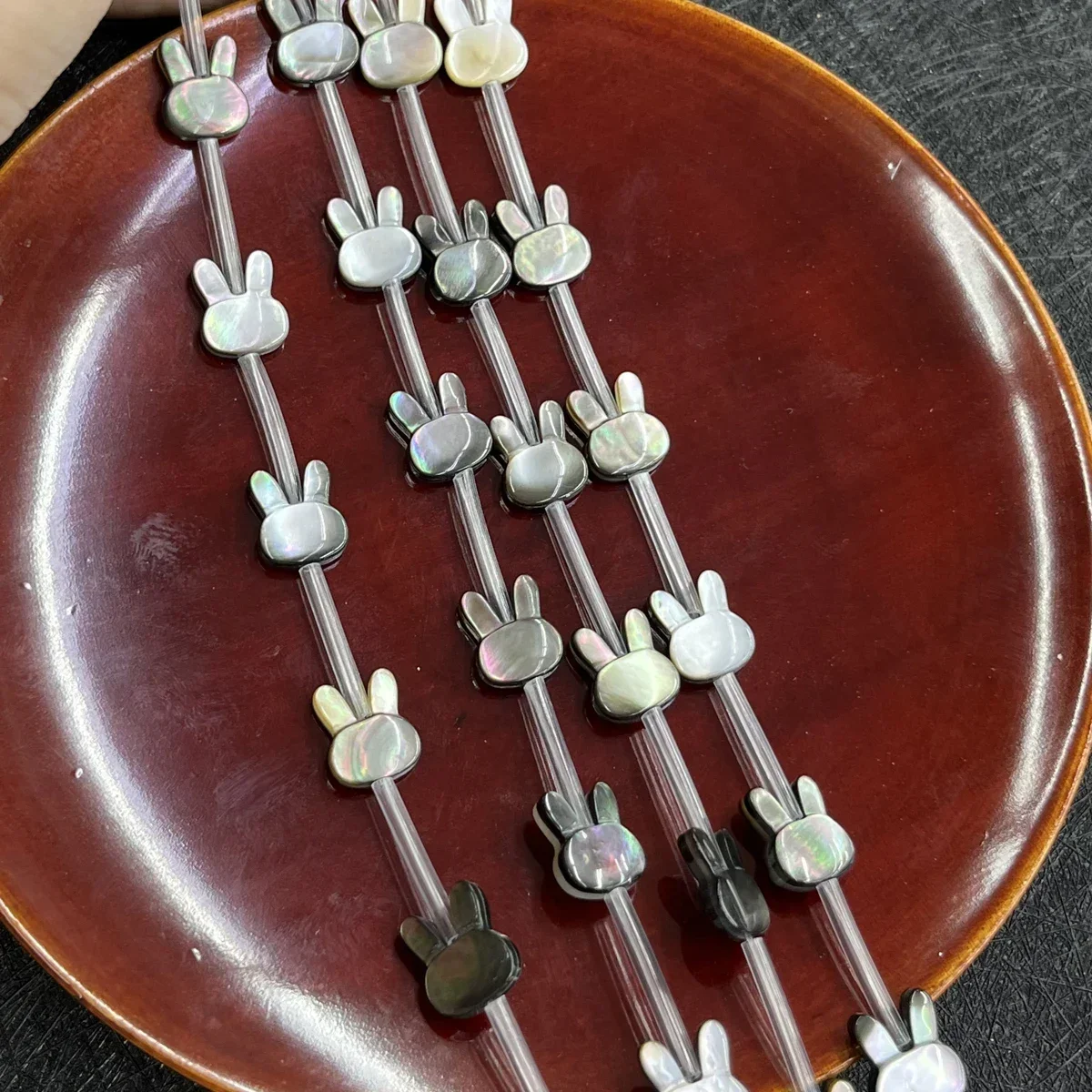 

7x9mm Cute Natural Freshwater Shell Rabbit Head Bead Black White Jewelry Making DIY Necklace Bracelet Earrings Accessory Wedding