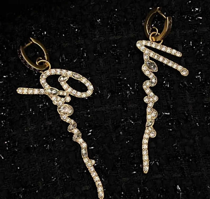 Boucles d'oreilles Vintage en or avec tête de Medusa, asymétriques, premium, cristal doré, nom, plaque nominative, diamants personnalisés, pour mariage, 3 mètres