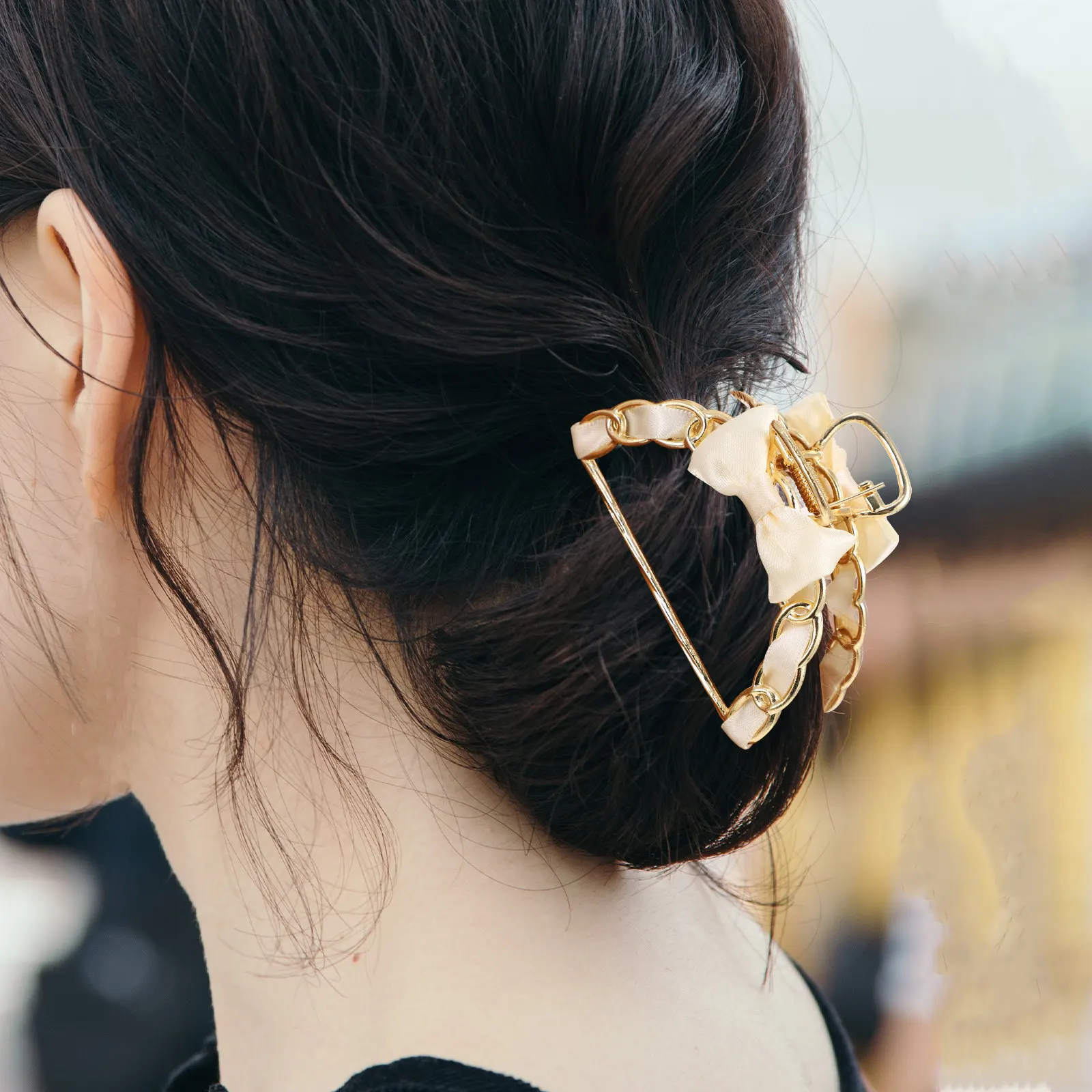

1Set Hair Clips Bow Design Metal Claw Hair Accessories for Women Girls Simple Elegant Hairstyles Girl Claw Clips