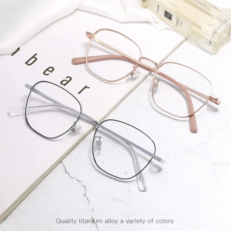 OLLYMURS خفيفة للغاية موضة التيتانيوم النقي النظارات الإطار الرجال الرجعية الجولة الزخرفية قصر النظر البصرية إطار نظارات النساء 9026JY
