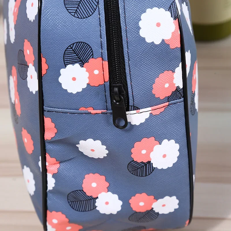 New Girl Outside Travel Toiletry Bag Case Femal Zipper Makeup Bag Organizer Fashion Flower Print Women Tote Large Cosmetic Bag