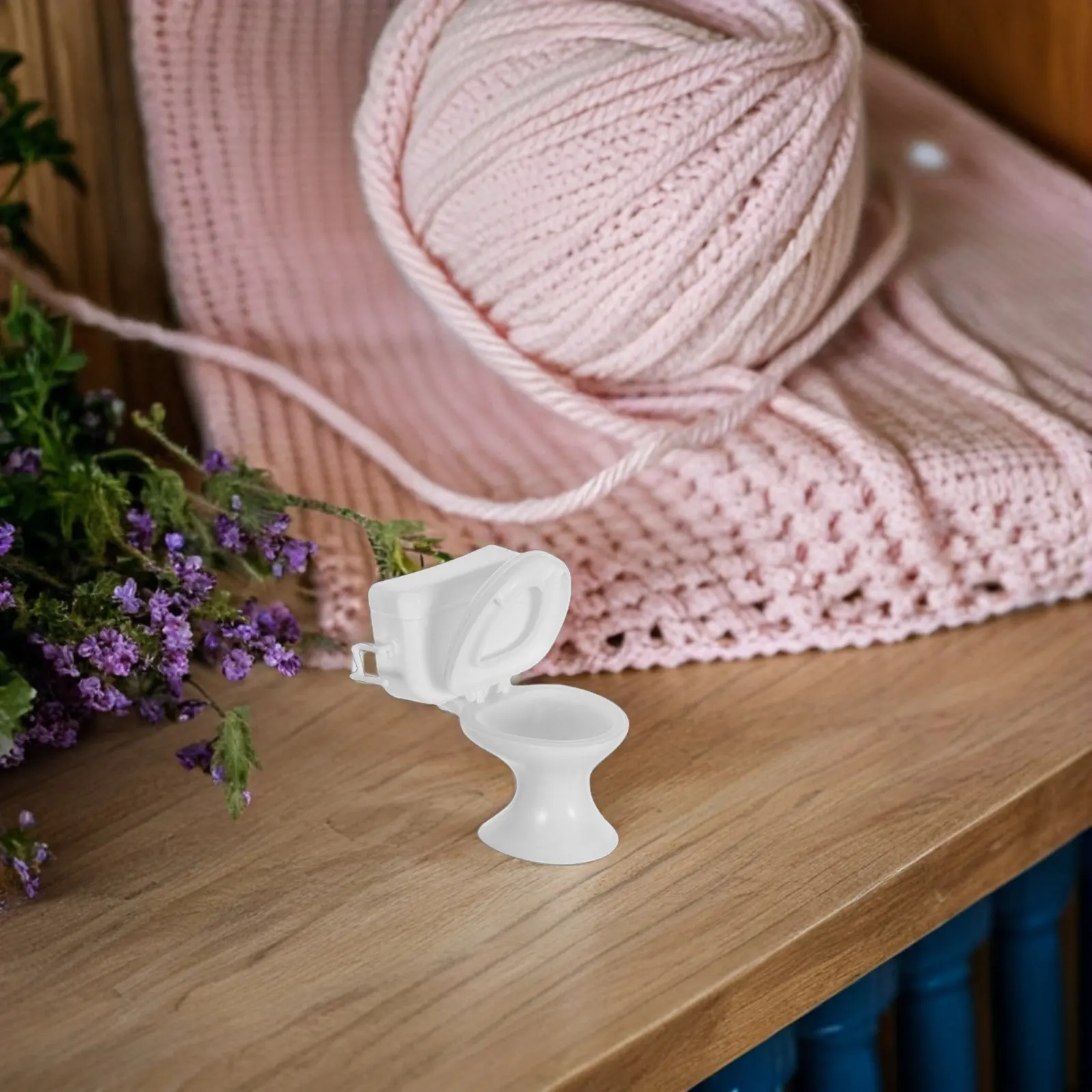 

16Pcs Mini Bathroom Toilet Realistic 1:12 Scale Plastic Toilet for Dollhouse Accessories Mini Home Decor Kids Imaginative Play