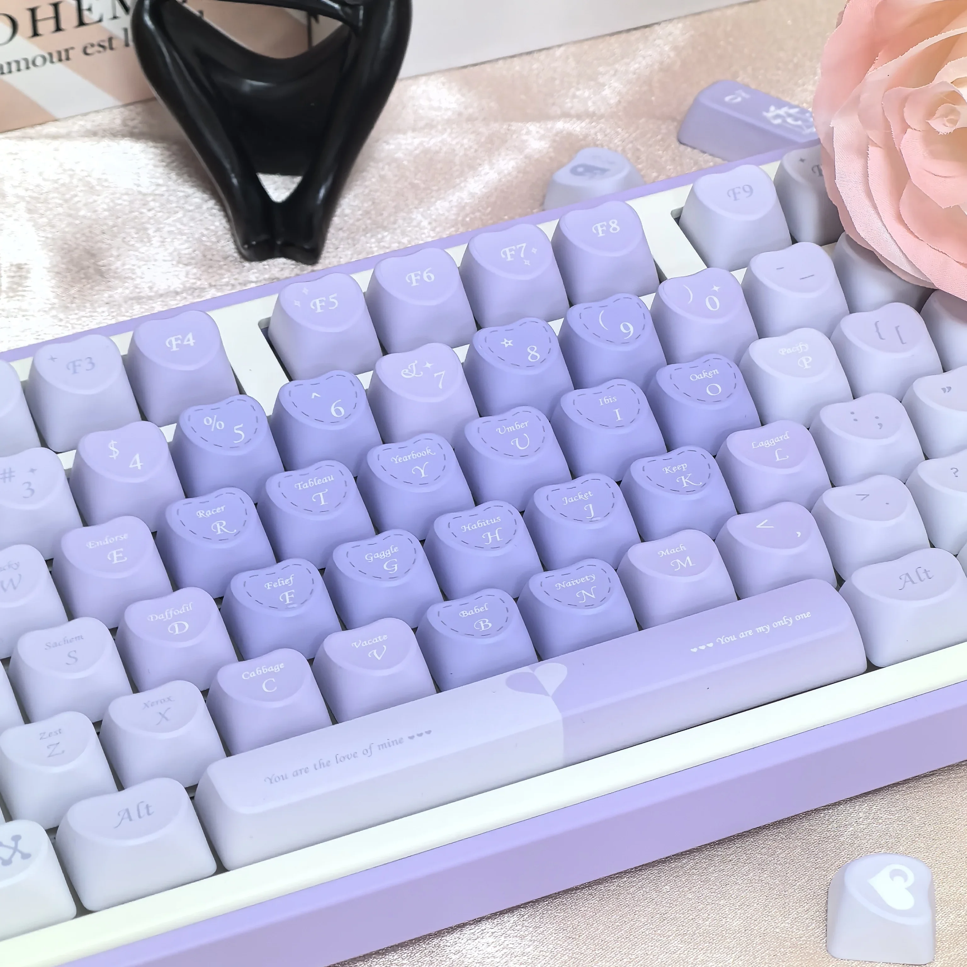 Capuchons de clavier en forme d'amour, Lo Pbt, style français romantique pour 87/98/104/75/64 120 prédire, bricolage mignon en forme de coeur, violet charmant, nouveau