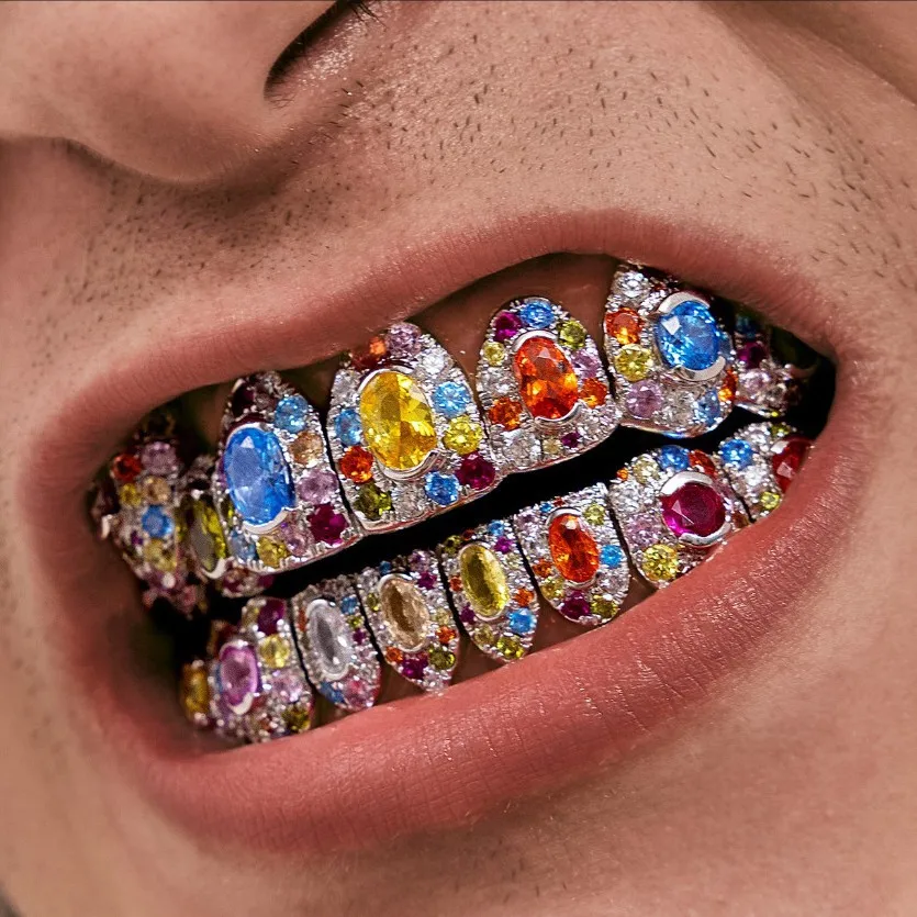 Hip Hop Blue White CZ Stone Paved Heart Pattern Bling Iced Out Teeth Grillzs Top Bottom Set Dental Grills for Men Rapper Jewelry