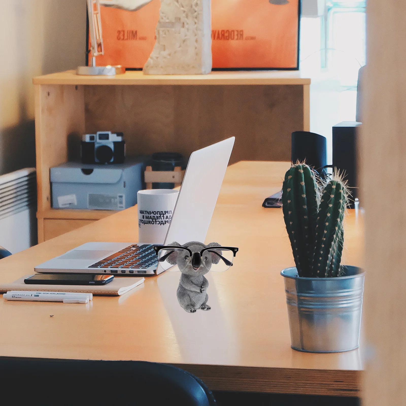 

Koala Shaped Resin Glasses Holder Desktop Eyewear Stand Decorative Display Rack Adorable Animal Office Gift Glasses Stand