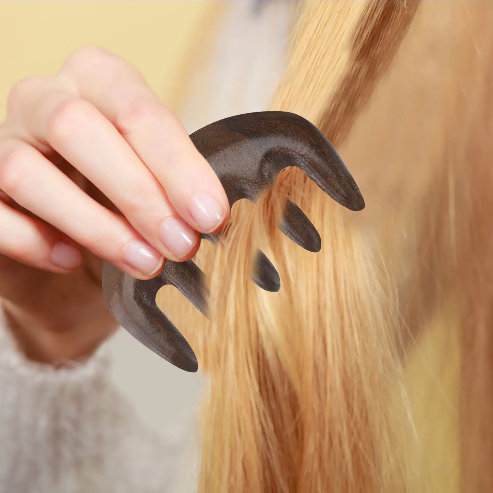 

Massage Comb Wooden Hair Scalp Sandalwood Tool Wide Tooth Travel Massager Natural Durable Promoting Circulation Curly Hair Easy