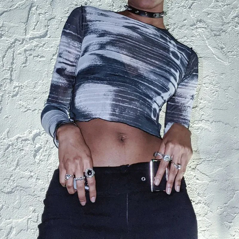 T-shirt a maniche lunghe in rete con stampa astratta ragazza piccante stile Instagram da donna Design piccolo e popolare girocollo Top corto nuovo