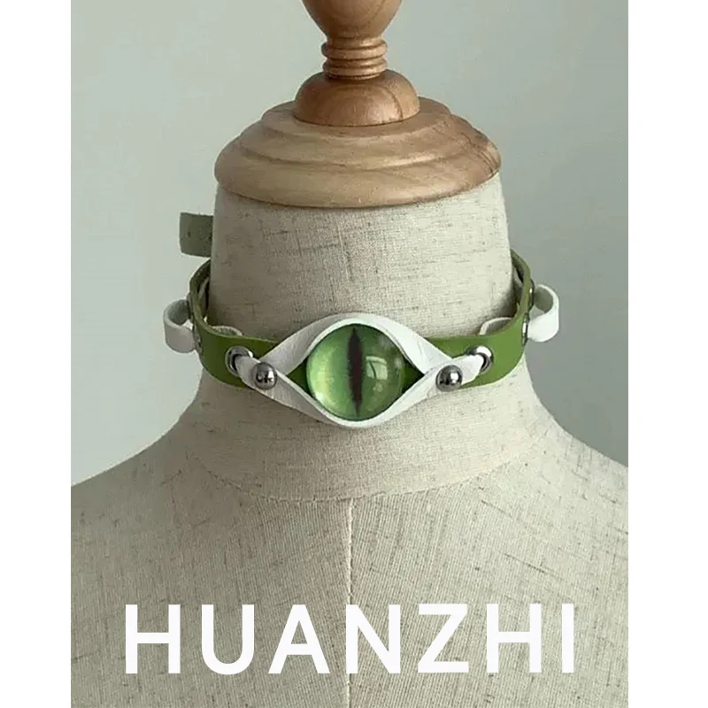 HUANZHI Y2K Vintage Personalized Pupil Eye Collar Punk Exaggerated Faux Leather Necklace Choker Jewelry for Women Girls New