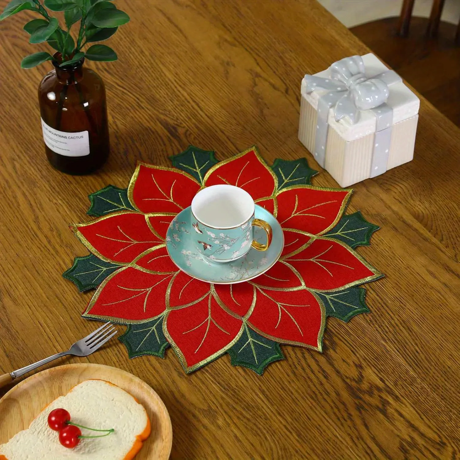 Christmas Party Holly Leaf Placemat,Red Embroidery Flower Table Coasters Kitchen Tablecloth,Furnishing Decoration Accessories