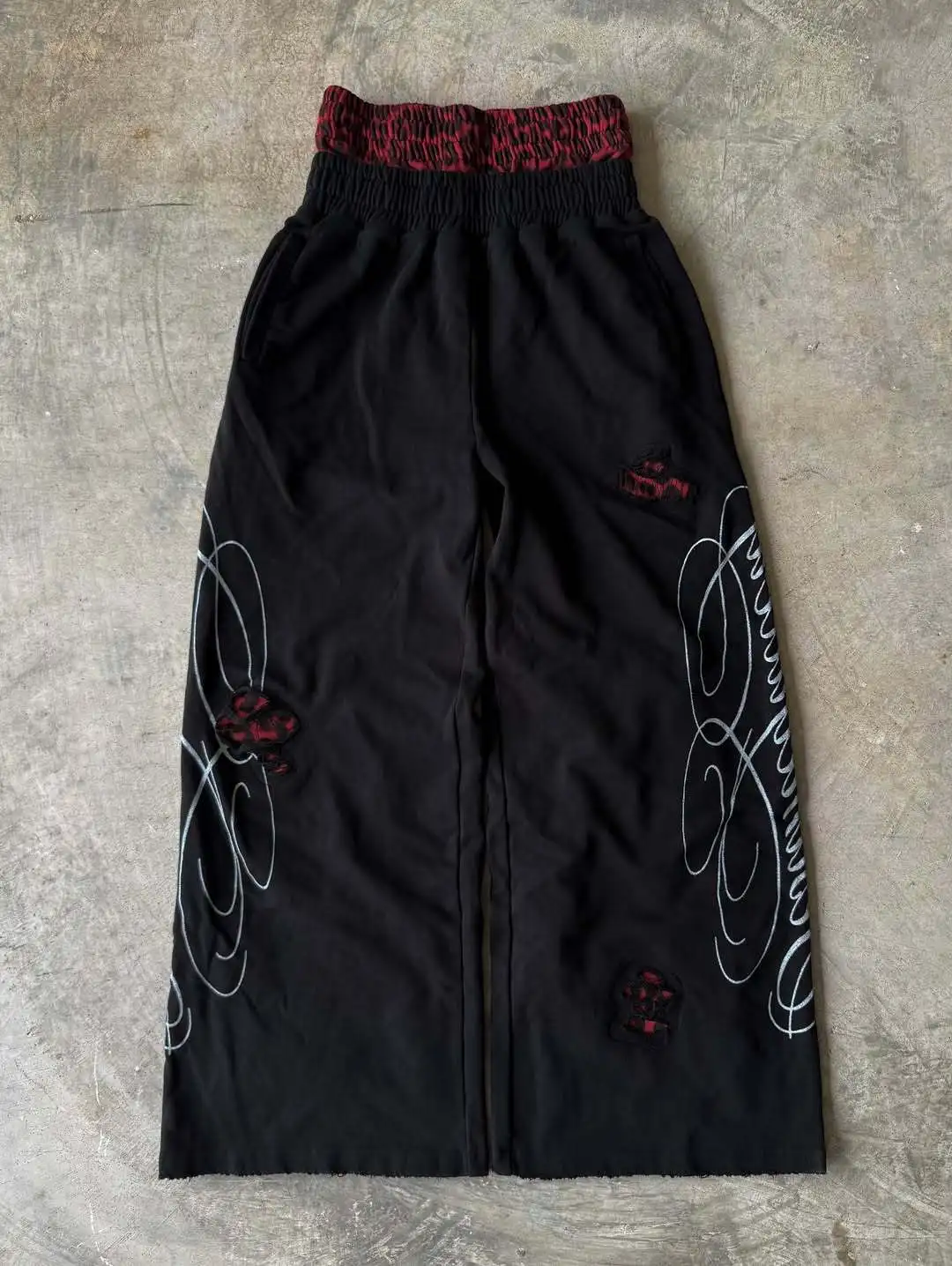Pantalones Casuales Blancos de Pierna Ancha para Hombre, con Cintura en Capas y Estampado Gráfico, Modelo 2026