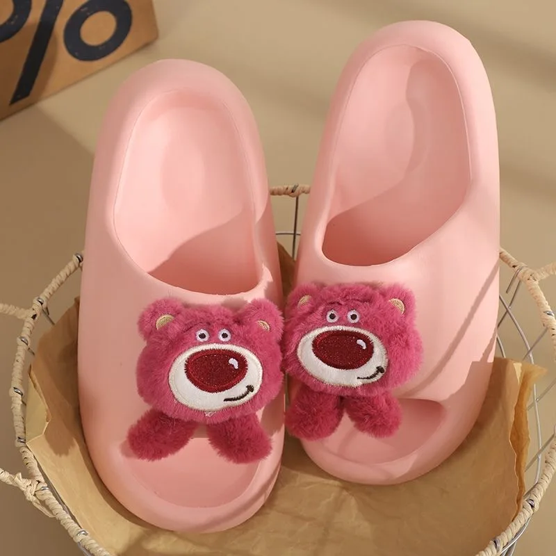 

New fashionable summer outdoor home anti slip and odor EVA soft bottom cute internet famous strawberry bear women's slippers