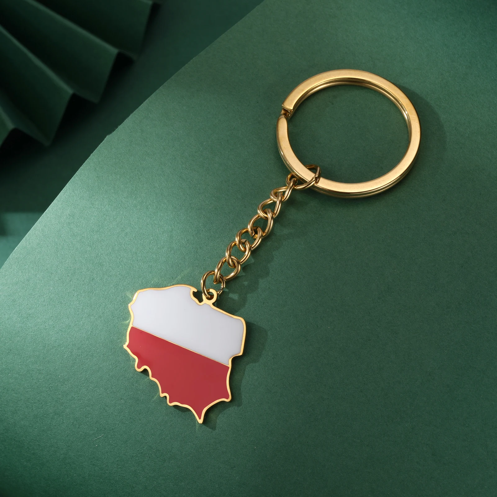 Skyrim Poland Map Ethnic Keychain Stainless Steel Men and Women Drip Oil Polish National Flag Keychain Patriotic Jewelry Gift