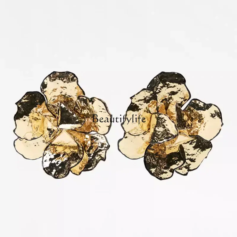 

European and American oversized three-dimensional flower earrings, medieval Chinese-style metal exaggerated high-end earrings