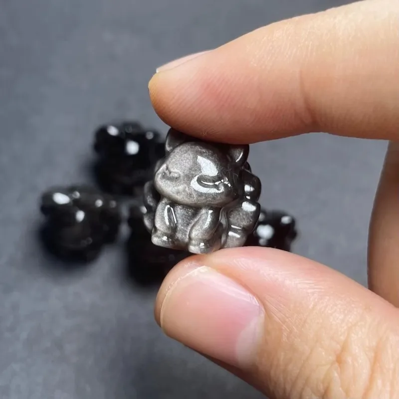 Silver obsidian carving fox